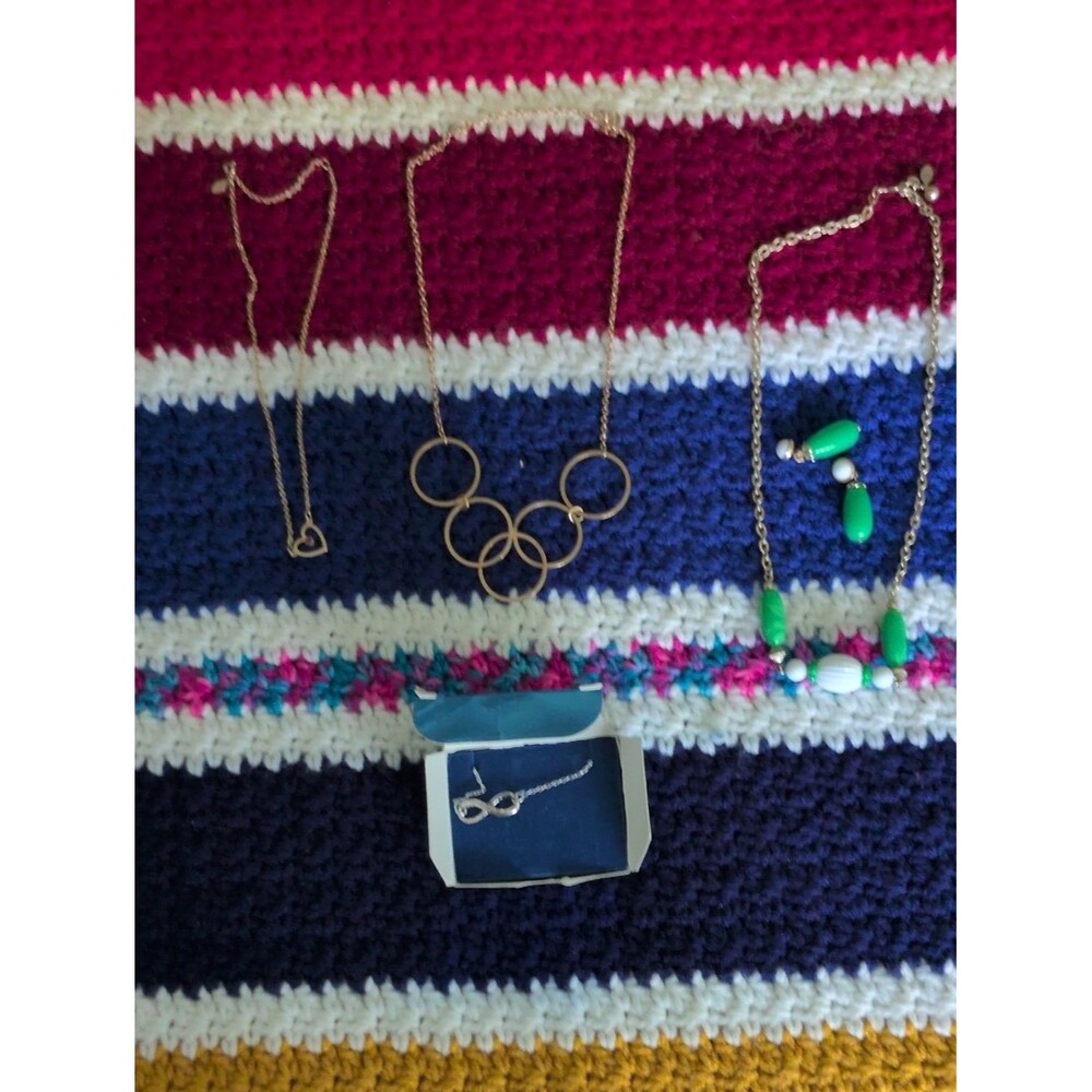 Avon Vintage Set of 4 Women's Necklaces